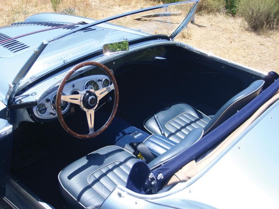 Интерьер Austin-Healey 100M Le Mans Roadster (BN2) 1955 года  (фото 36 из 81)